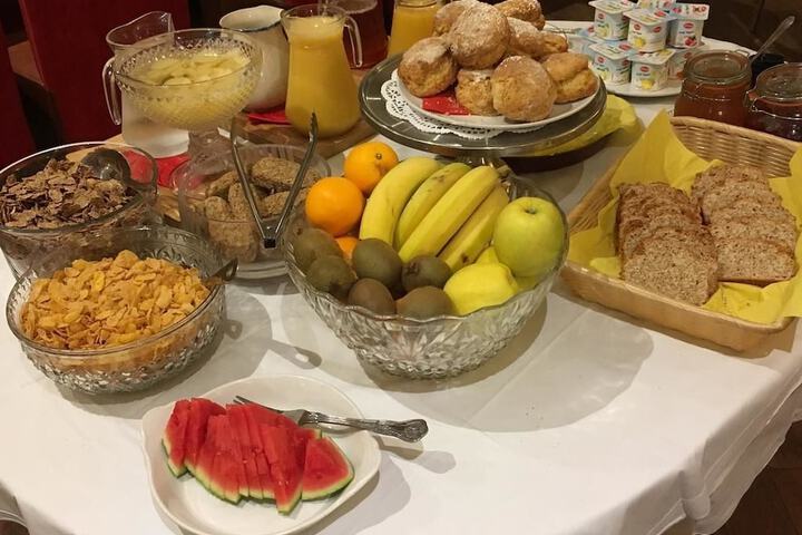 Breakfast/Coffee Service 8 of 10