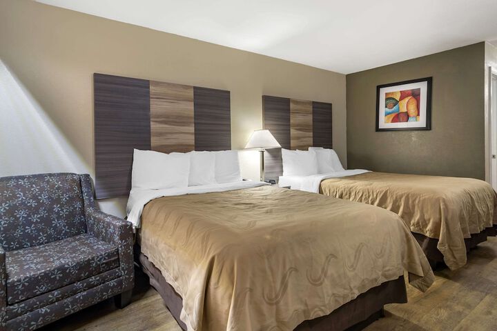 2 Double Beds (5 of 12)