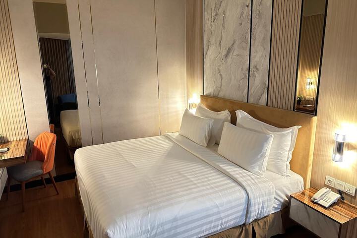Room 21 of 36