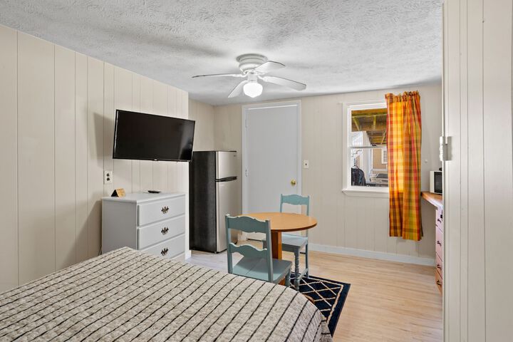 Room 15 of 37