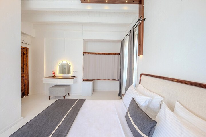 Room 10 of 78