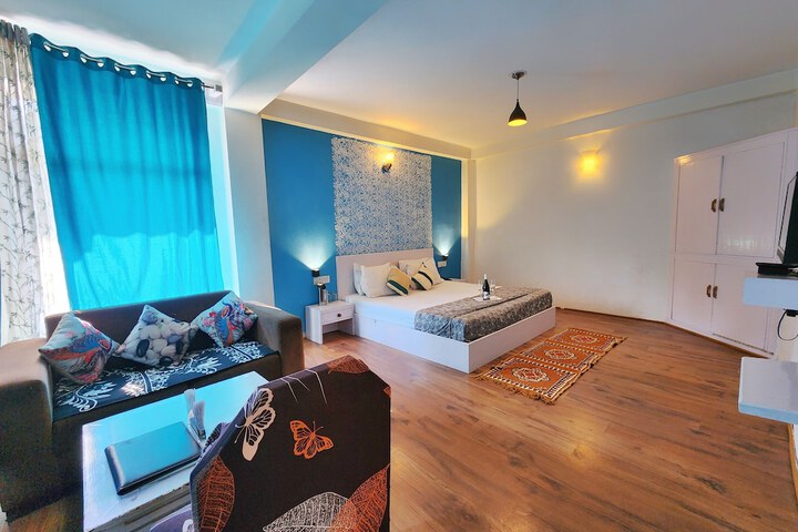 Room 16 of 56