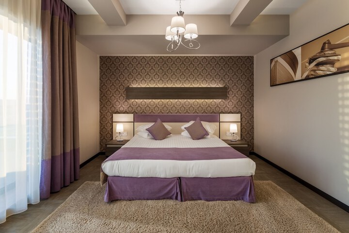 Room 16 of 53