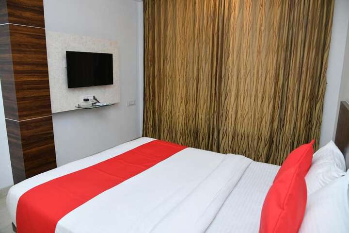 Room 10 of 44