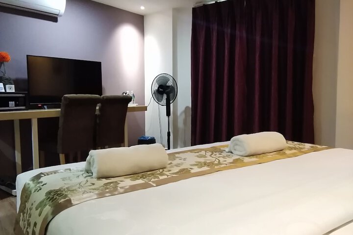 Room 26 of 63