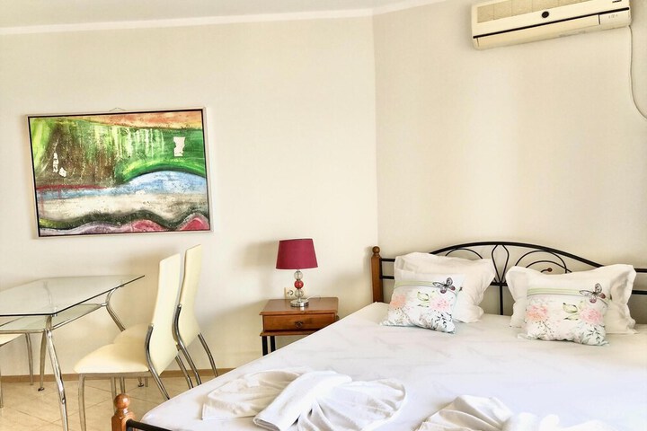 Room 38 of 151