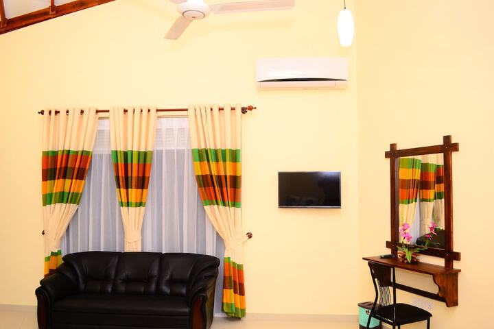 Room 4 of 66