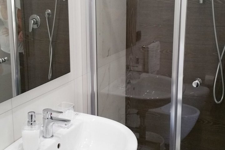 Room 90 of 126