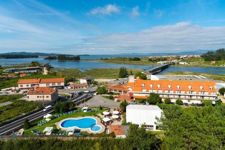 Pool Hotel