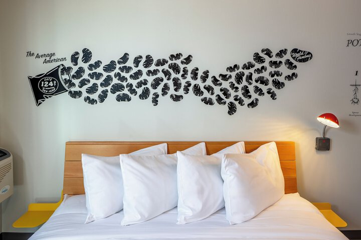 Room 33 of 55