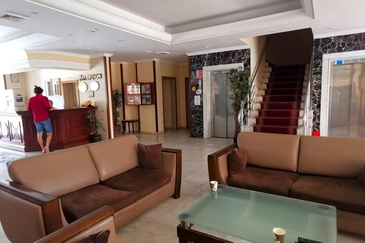 Guest Lobby
