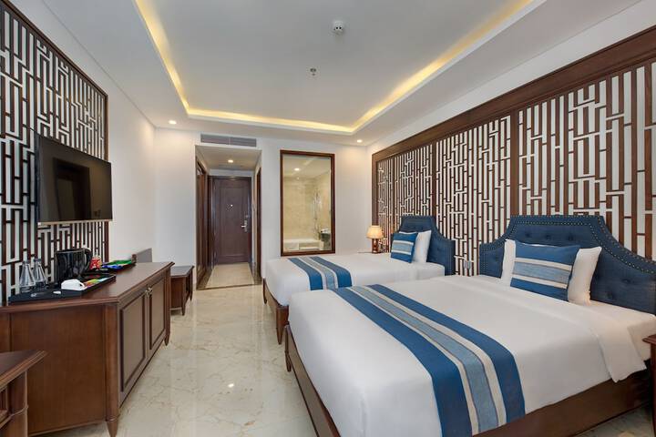 Room 38 of 82