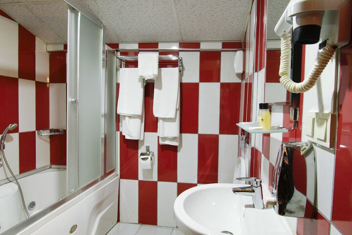 Clean Restrooms