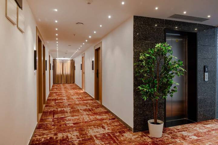 Room 15 of 27