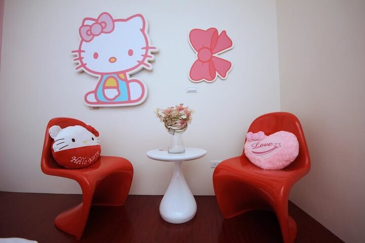 Room 6 of 48