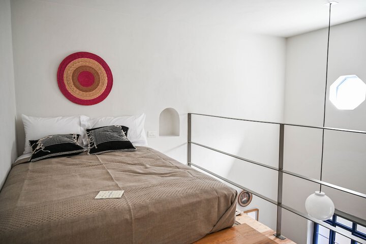 Room 21 of 48