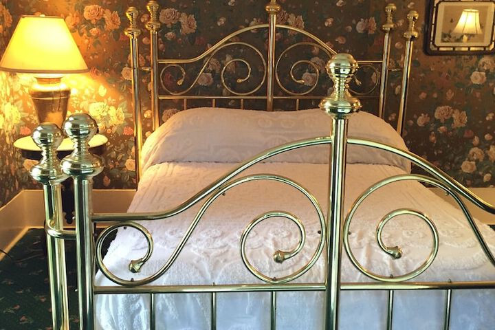 Room 13 of 49