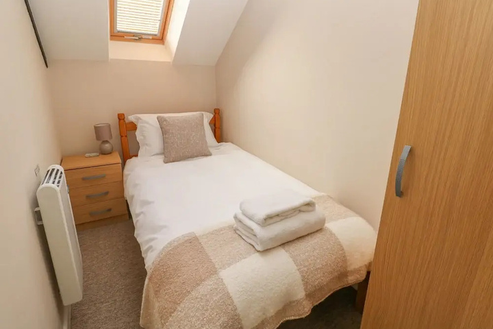 Room 3 of 15