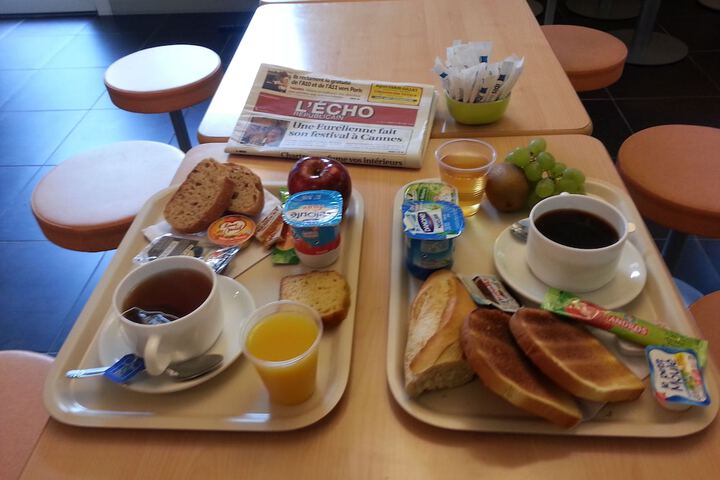 Breakfast/Coffee Service 33 of 50