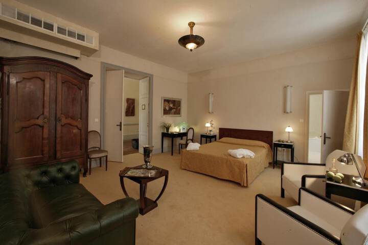 Room 12 of 43