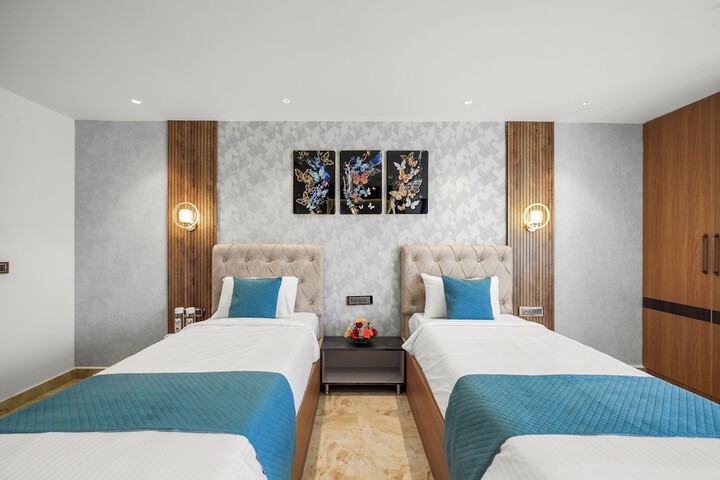 Room 9 of 31