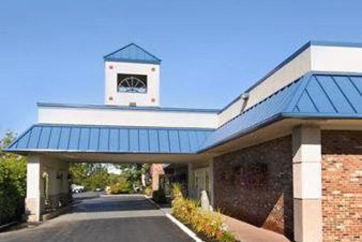 Photo of Days Inn & Suites Latham / Albany North