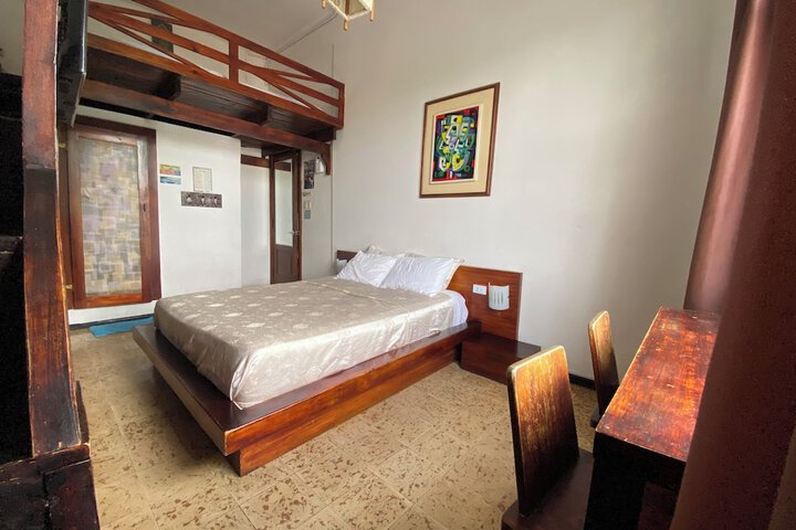 Room 27 of 71