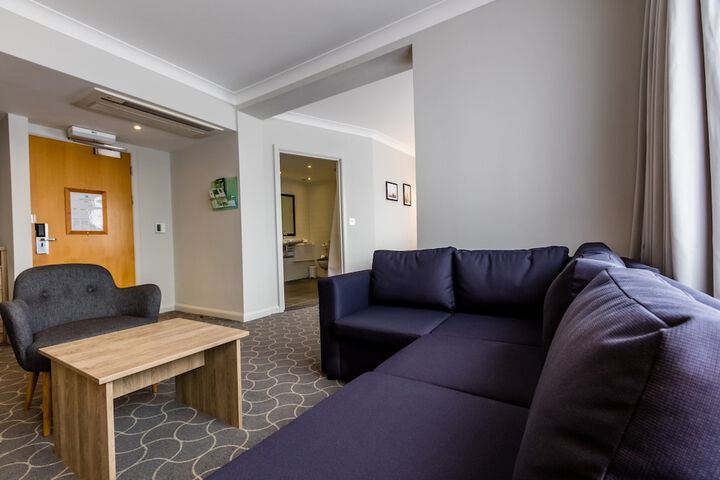 Room 9 of 210