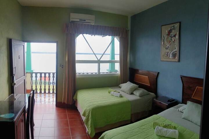 Room 10 of 37