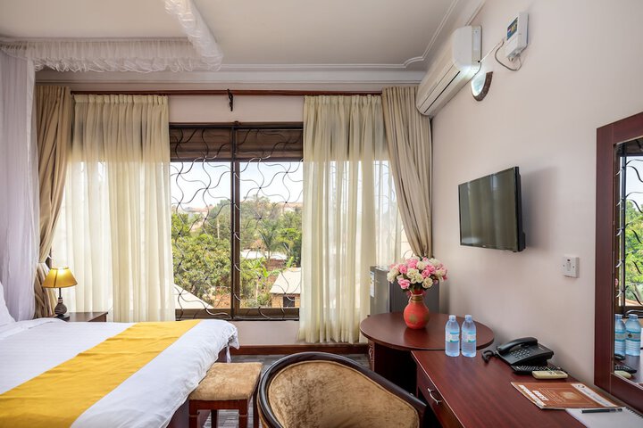 Room 5 of 27