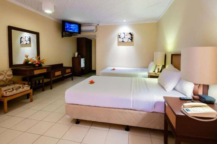Room 13 of 37