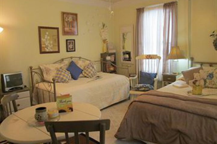 Room 11 of 22