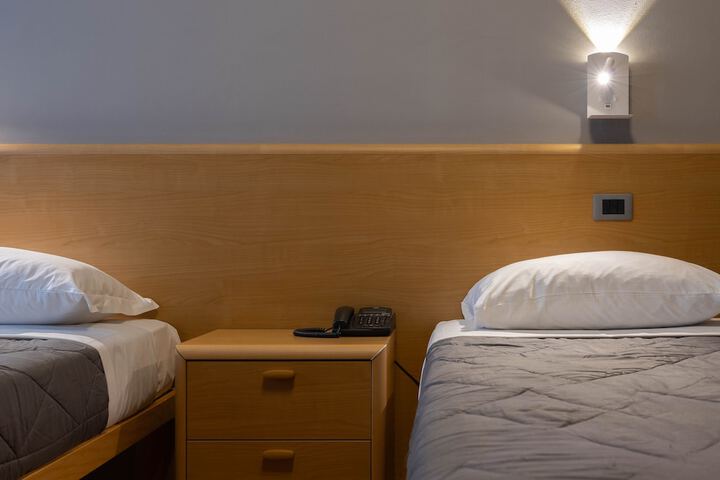 Room 44 of 104