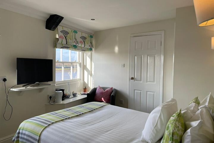Room 15 of 26