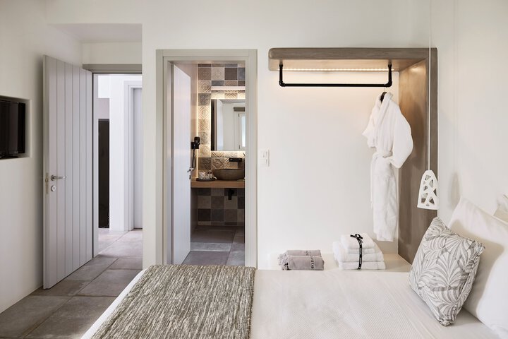 Room 13 of 109
