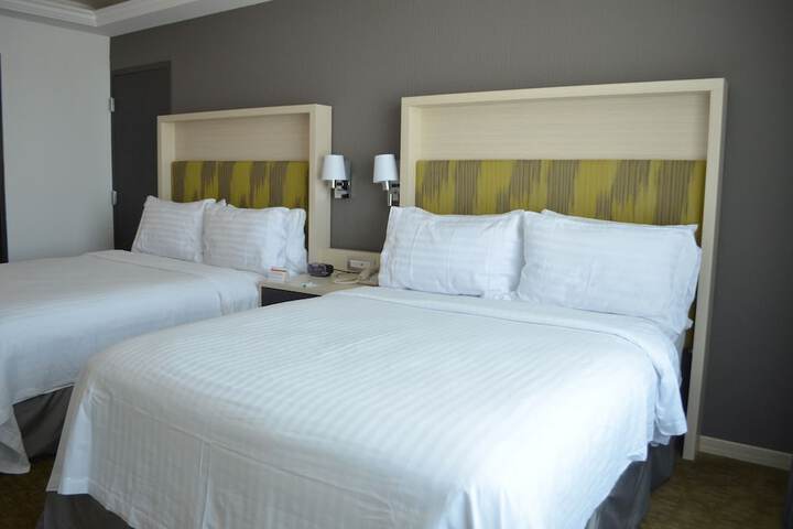 Room 7 of 118