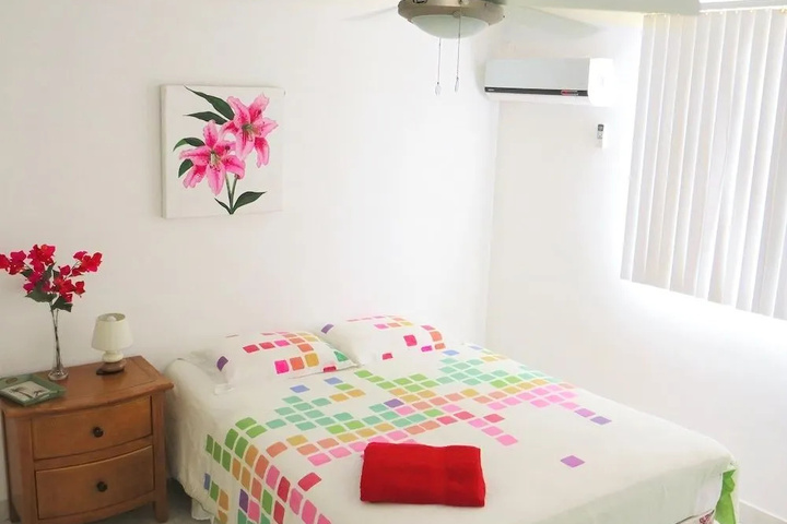 Room 4 of 13