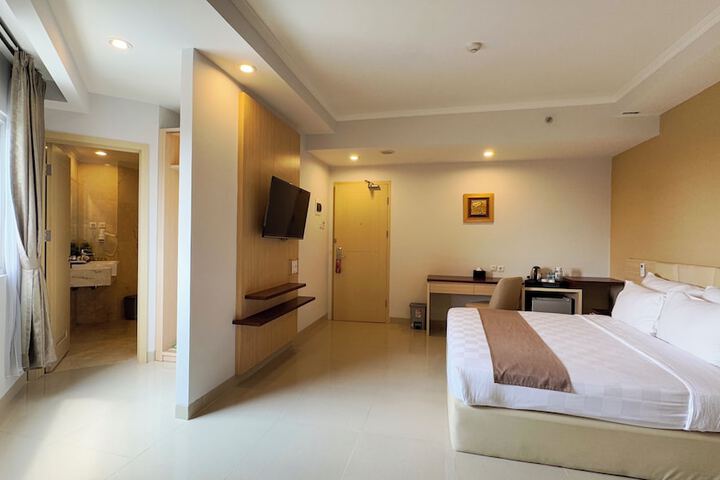 Room 12 of 51