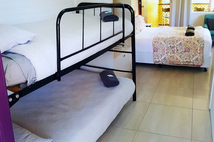 Room 9 of 48