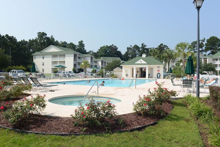 Pool 50 of 102