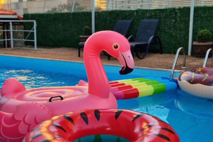 Pool 82 of 103