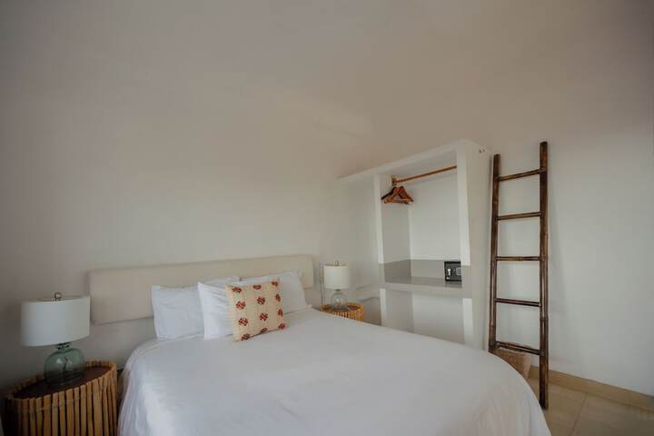 Room 46 of 193