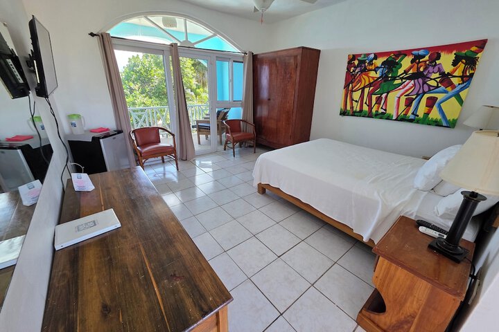 Room 100 of 266