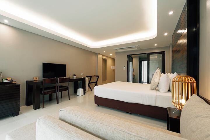 Room 22 of 170