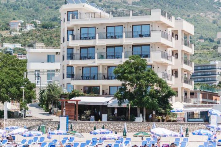 Sunset Hotel