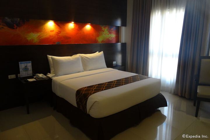 Room 12 of 38