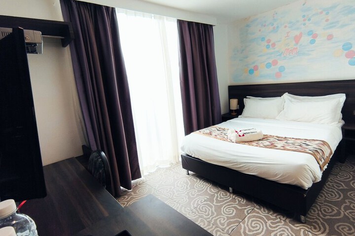 Room 19 of 76