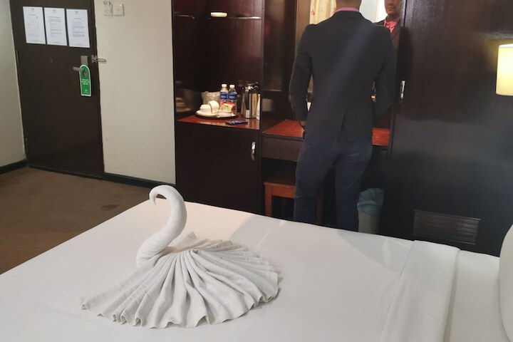 Room 28 of 48