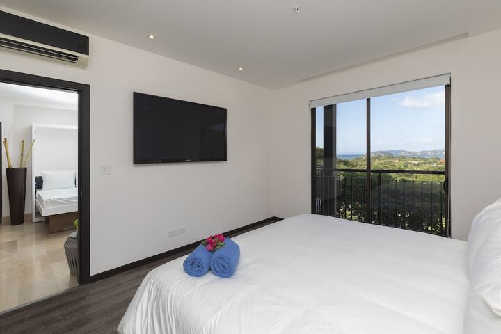 Room 6 of 167