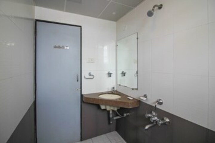 Room 2 of 23